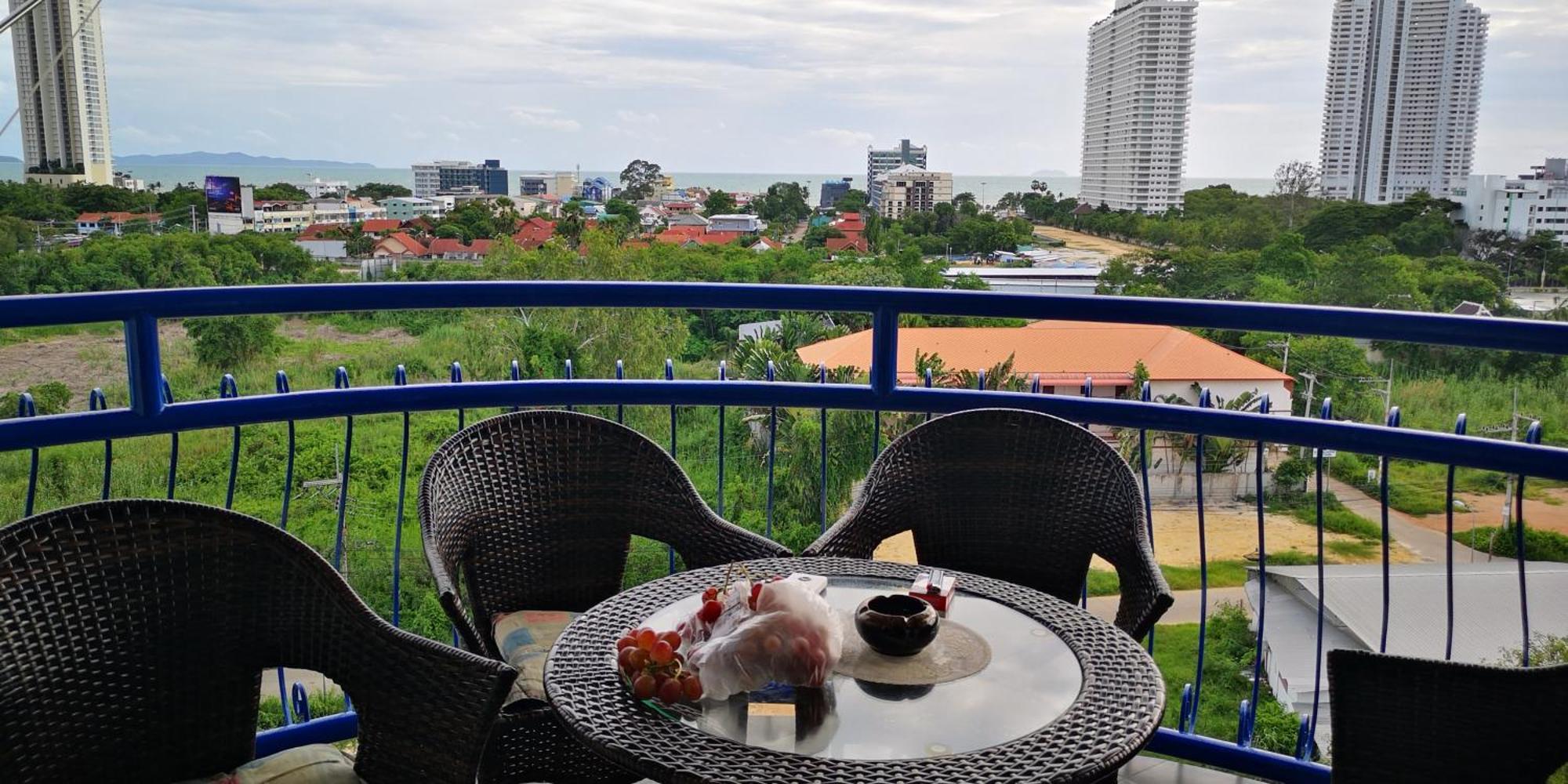 Villa Germania Jomtien Beach Buitenkant foto