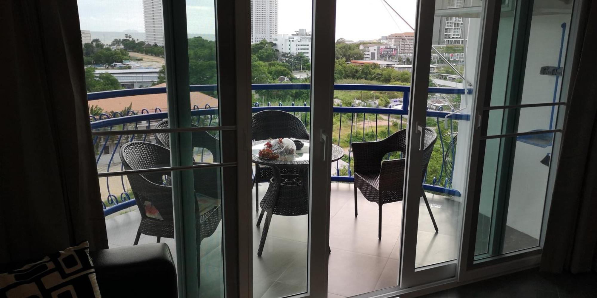 Villa Germania Jomtien Beach Buitenkant foto